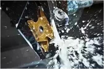 防止切削液發(fā)臭，還鋁合金壓鑄車間一個良好的環(huán)境